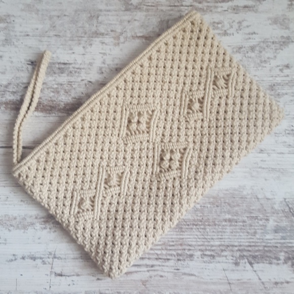 Vintage Handbags - ⚂NWOT Vintage Cream Cotton Macrame Clutc